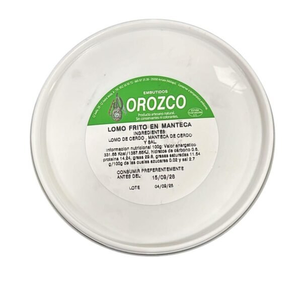 Plato de lomo de orza blanco con huevos fritos desayuno andaluz