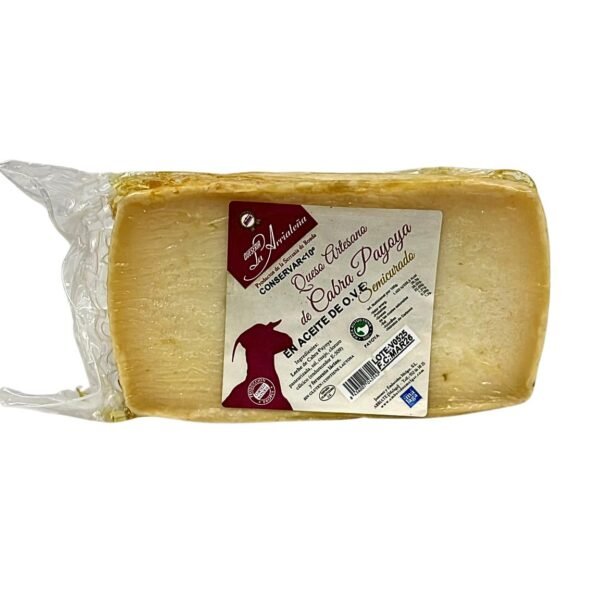 Corte de queso de cabra payoya semicurado La Arriateña pasta blanco marfil cremosa sin conservantes