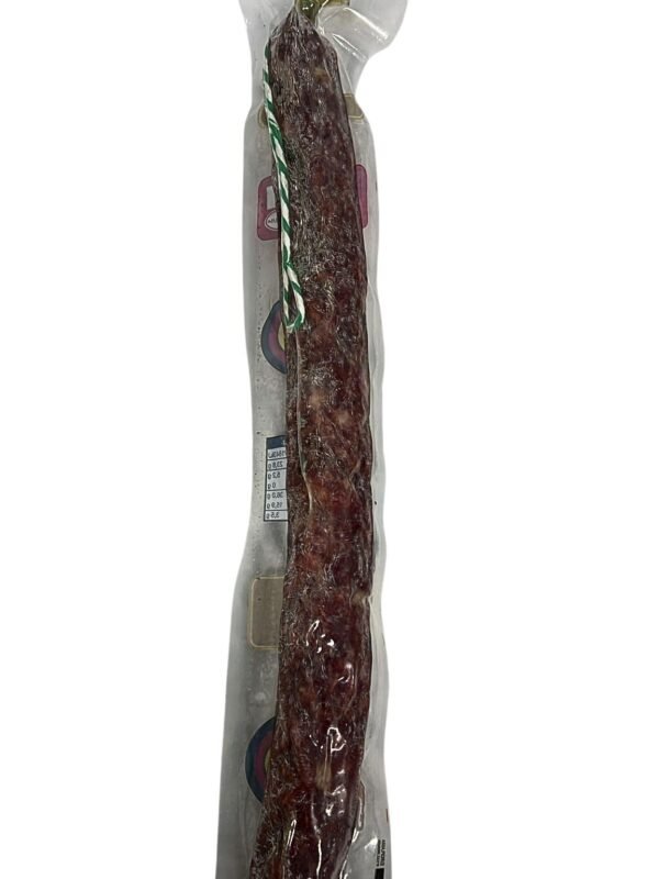 Corte de salchichón artesano de Guijuelo con grasa veteada